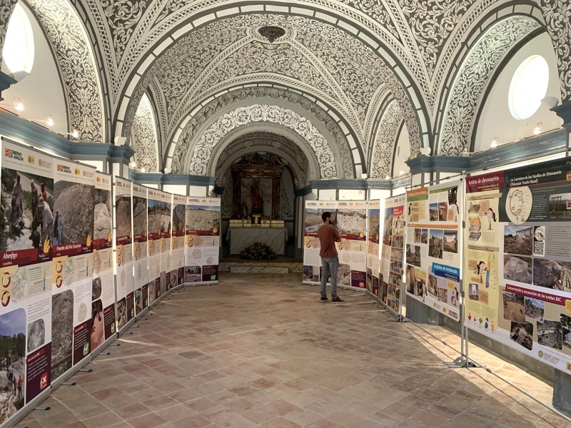 Urrea de Gaén acoge la exposición de la Fundación Dinópolis “Los yacimientos paleontológicos BIC de la provincia de Teruel” durante el mes de septiembre