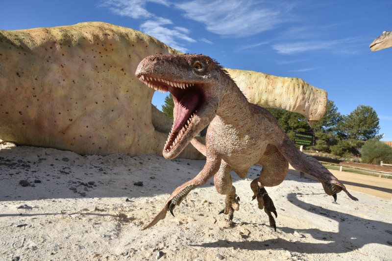 ¿Te gustaría vivir una Semana Santa entre dinosaurios?