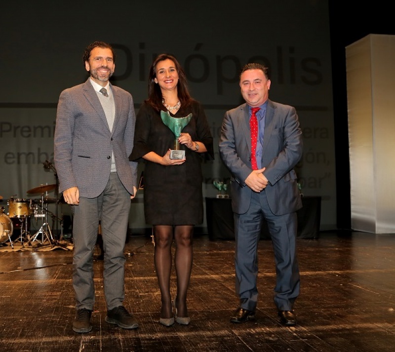 Dinópolis recibe el Premio a la Empresa Turística-Hostelera embajadora del Turismo en Aragón