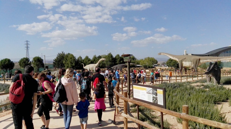 Más de 8.200 personas han visitado Territorio Dinópolis durante este Puente del Pilar.
