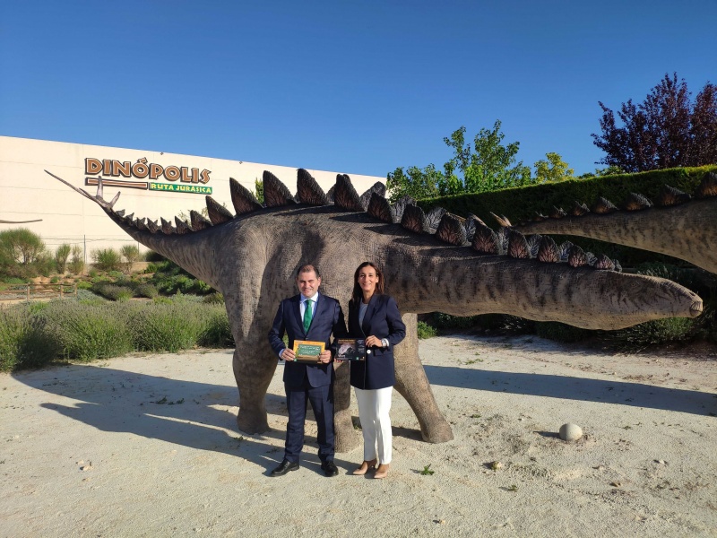 Más de 14.000 escolares turolenses se han beneficiado de la oferta lanzada por Caja Rural y Dinópolis.