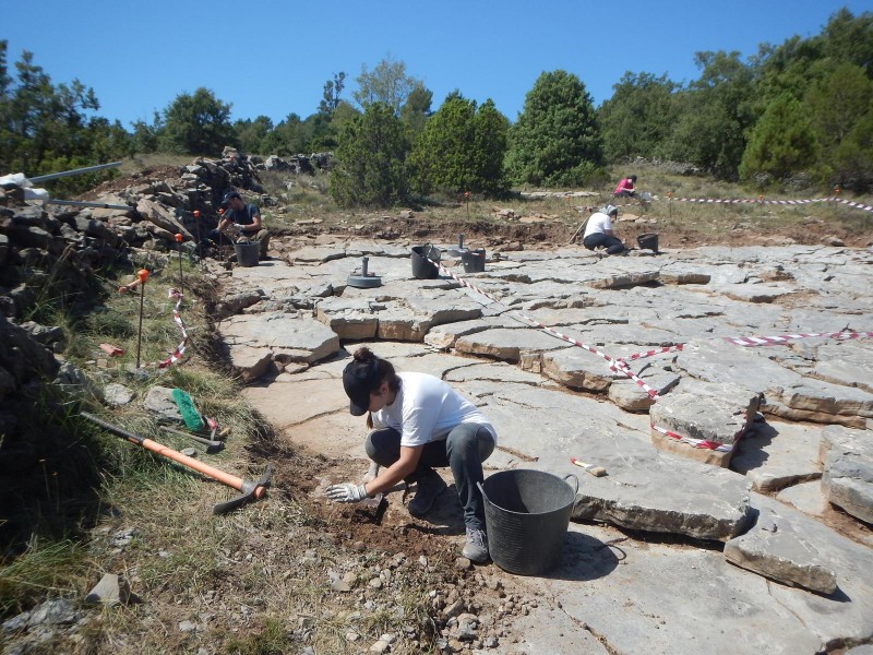 La Fundación Dinópolis realiza unas Jornadas de Puertas Abiertas en las excavaciones paleontológicas de El Castellar (Teruel)