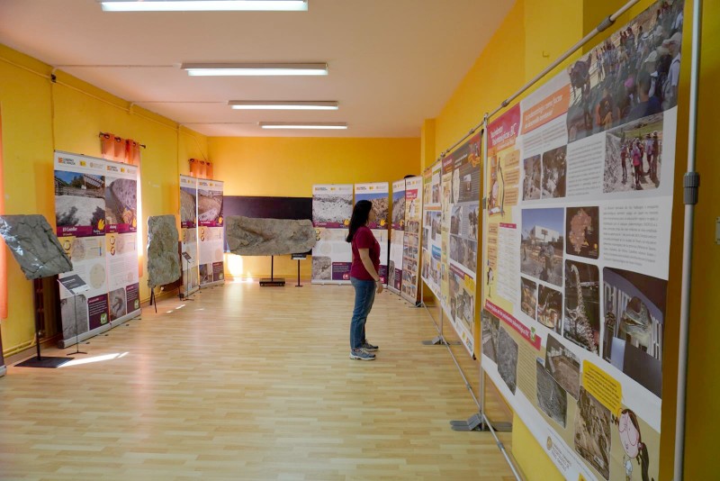 La exposición de la Fundación Dinópolis sobre los yacimientos paleontológicos BIC de la provincia de Teruel viaja hasta Zaragoza