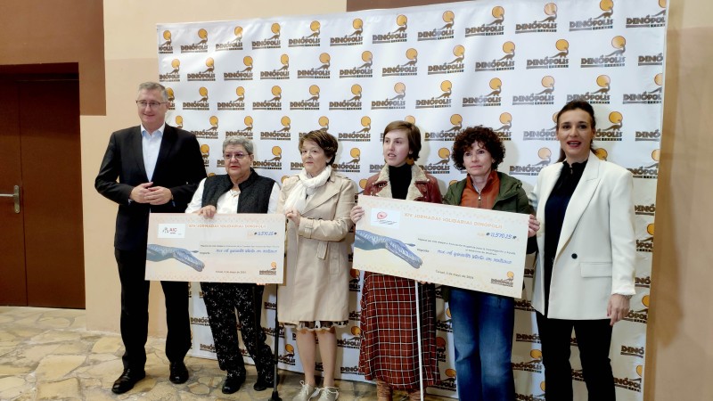 Dinópolis entrega más de 23.000 euros a las asociaciones beneficiarias de sus XIV Jornadas Solidarias.