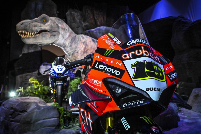 MotorLand presenta en Dinópolis el Aragón Round del Mundial de Superbikes