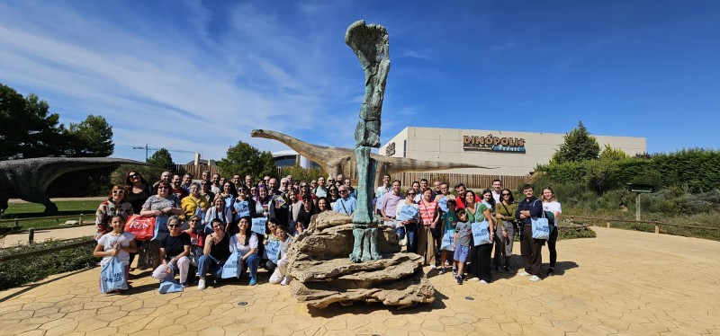 Dinópolis, escenario de la exclusiva EXPERIENCIA ‘National Geographic’ y de un artículo en dicha revista sobre el dinosaurio Iguanodon.