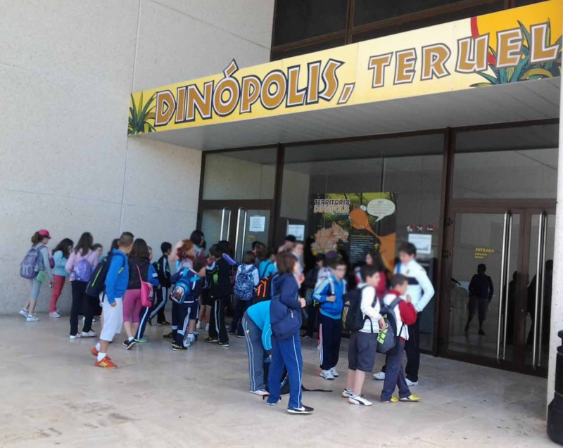 Agotadas las plazas de la V campaña de escolares promovida por la DPT para visitar Dinópolis