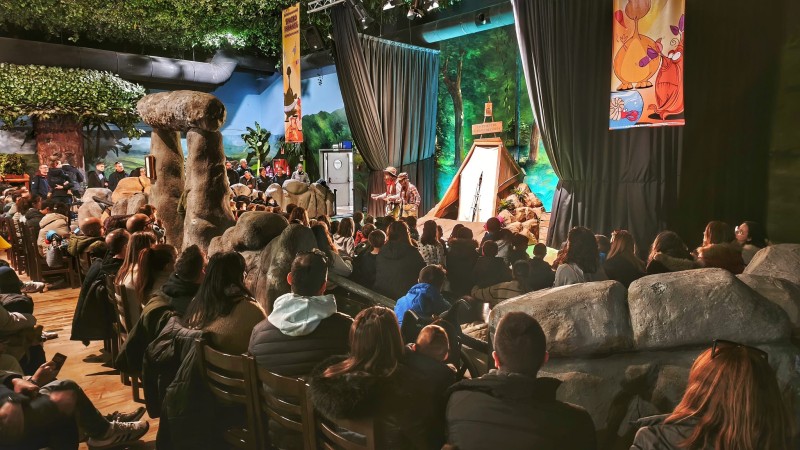 Dinópolis supera los 15.000 visitantes en Semana Santa y celebra la llegada de su visitante 4 millones